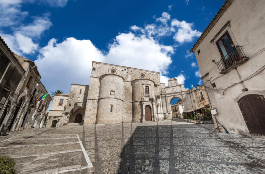  Secret Calabria, discovering the jewels of Locride: Gerace and the Roman Villa of Casignana