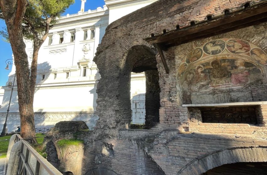  Hidden Rome: A blemish in Botticino marble. The ruins of the Altare della Patria